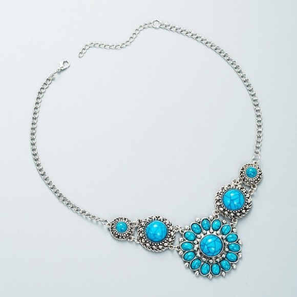 Jewelry - Silver and Blue Stone Floral Statement Necklace